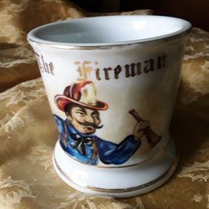 VINTAGE FIREMANS SHAVING MUG "THE FIREMAN" S125C